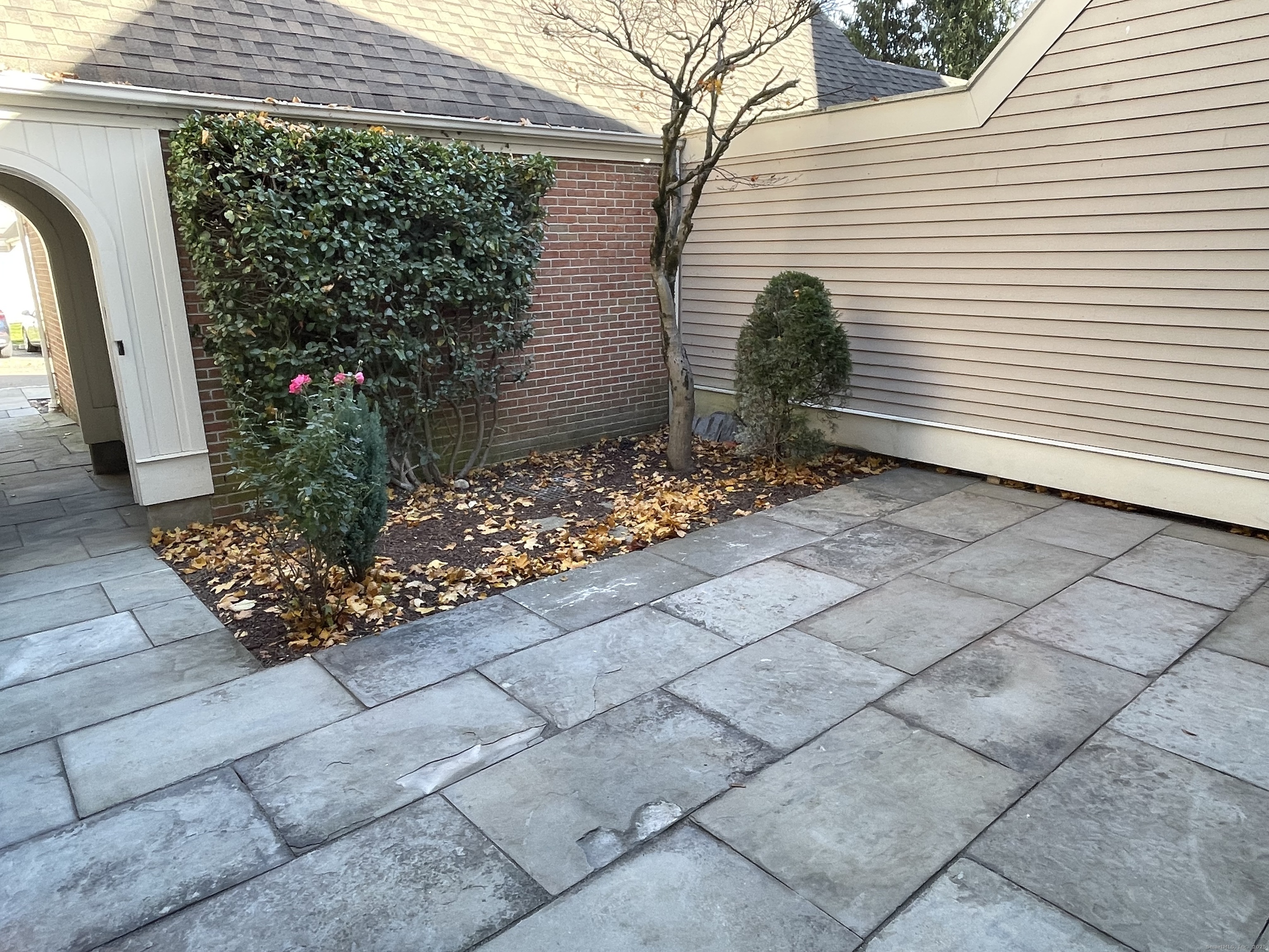 8 Sedgwick Village Lane