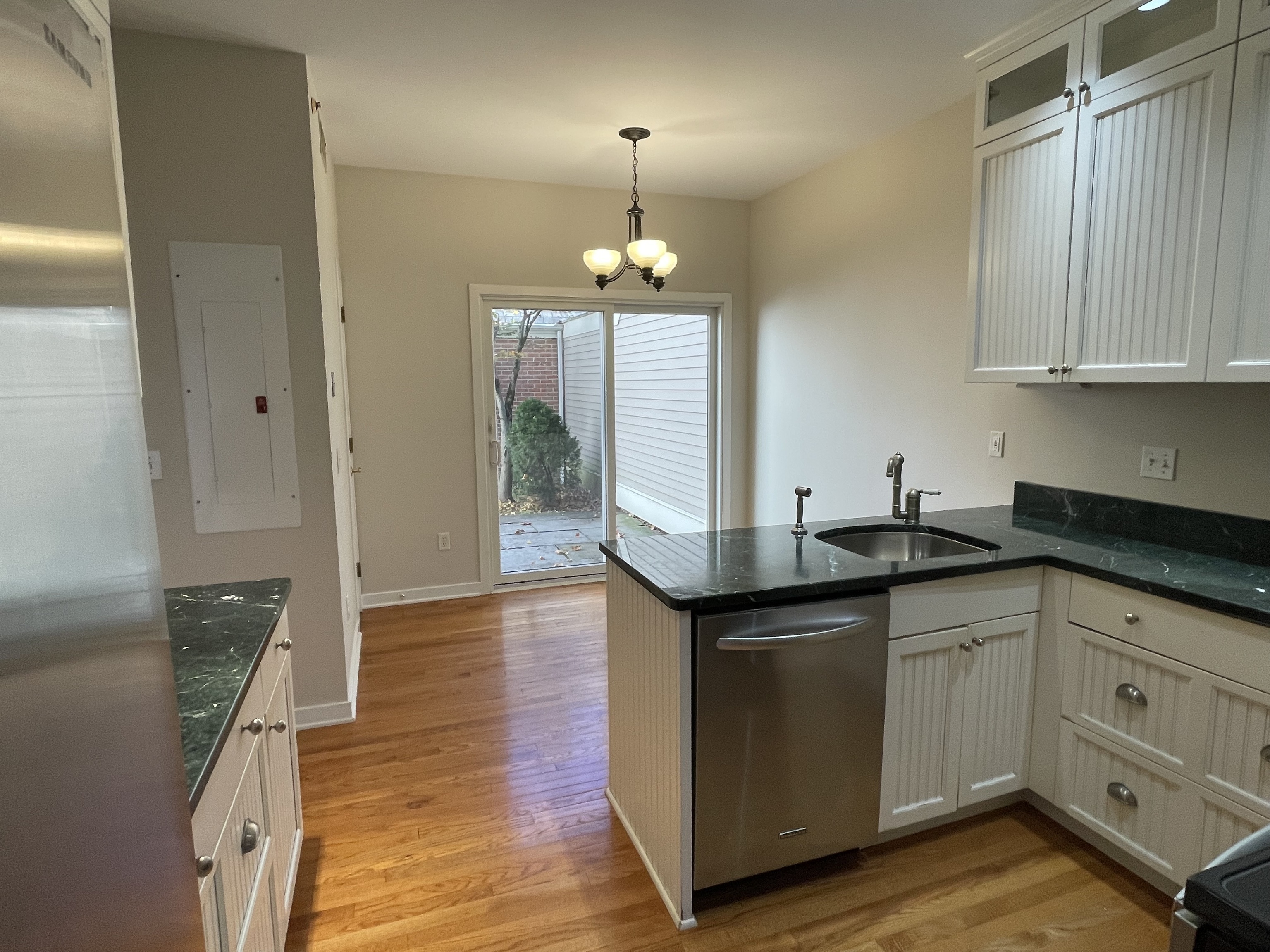 8 Sedgwick Village Lane