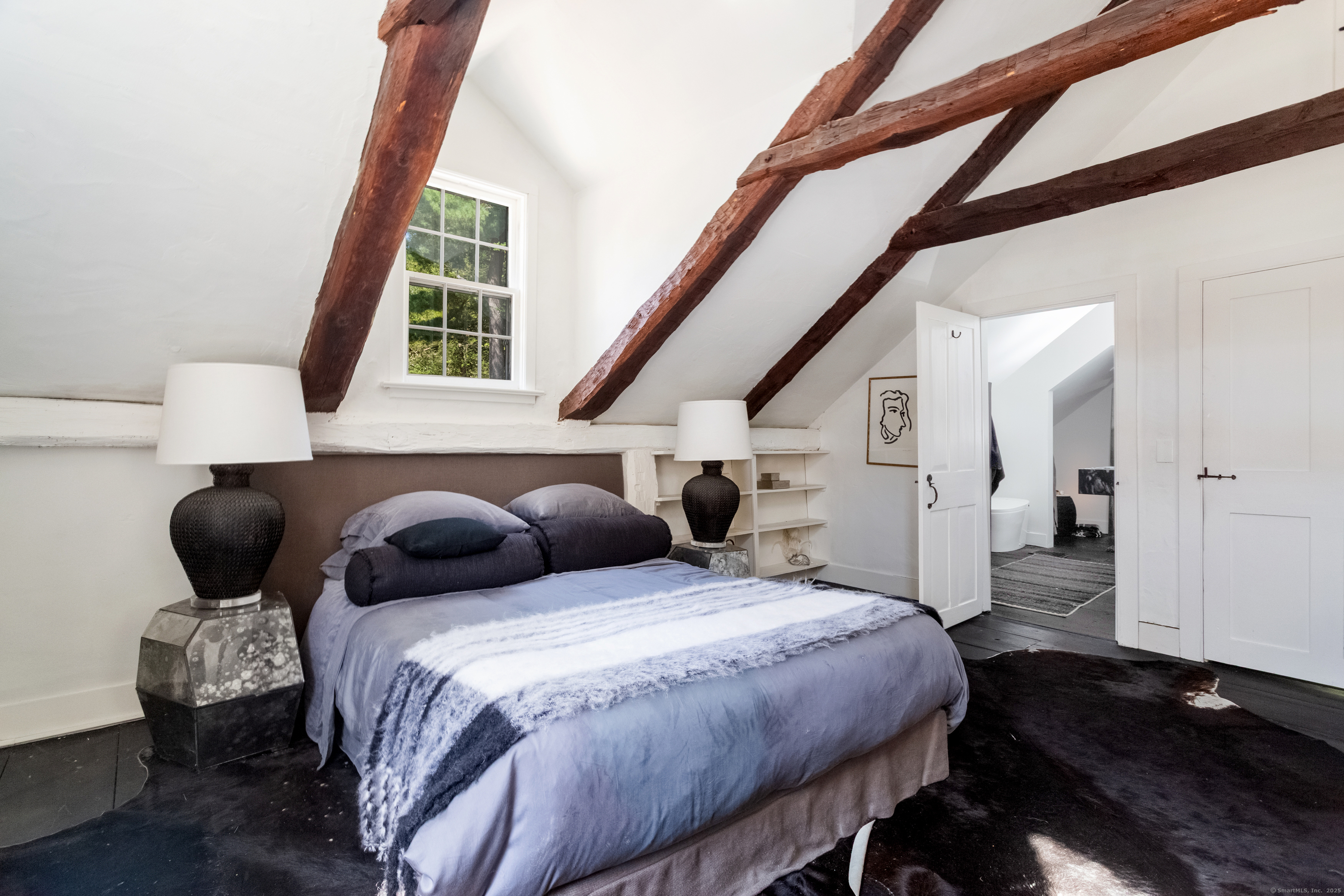 Fairfield, Connecticut 06890, United States, 2 Bedrooms Bedrooms, ,2 BathroomsBathrooms,Residential,Active,206227