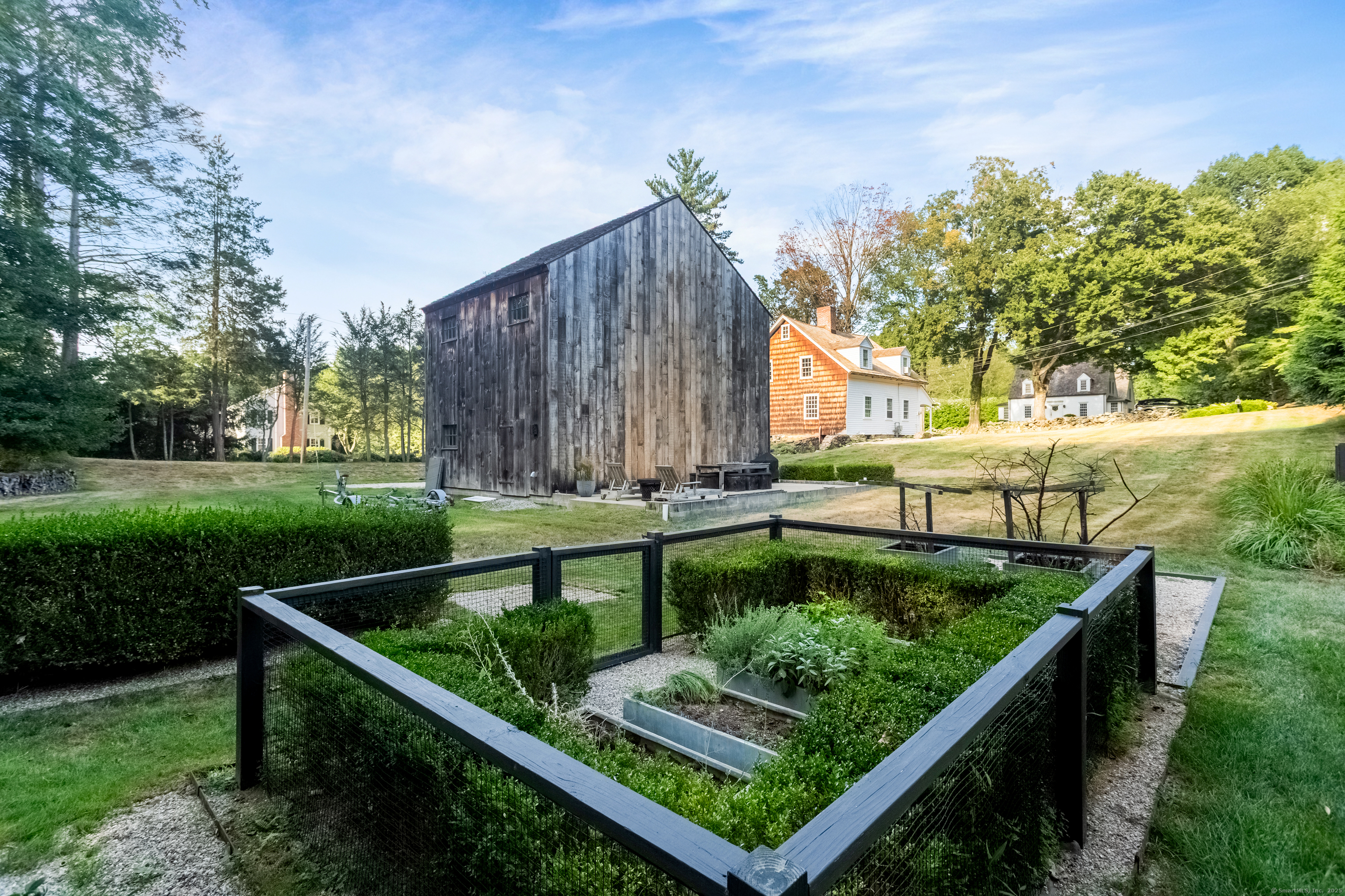 Fairfield, Connecticut 06890, United States, 2 Bedrooms Bedrooms, ,2 BathroomsBathrooms,Residential,Active,206227