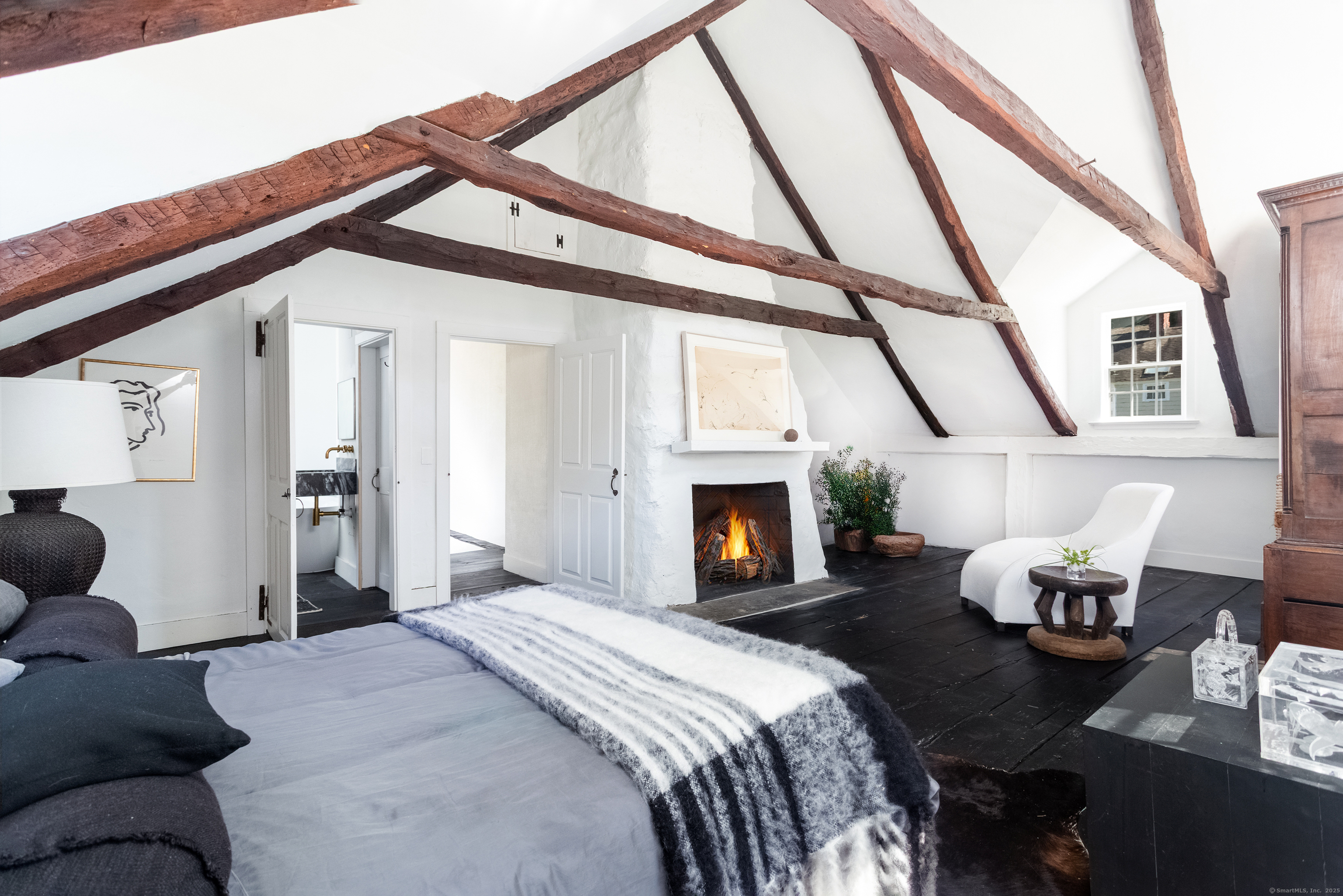 Fairfield, Connecticut 06890, United States, 2 Bedrooms Bedrooms, ,2 BathroomsBathrooms,Residential,Active,206227