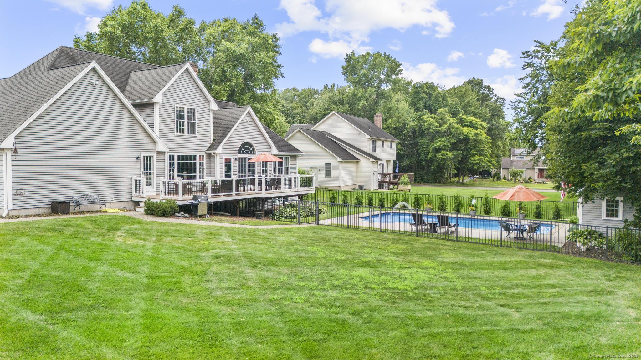 5 Knoll Lane