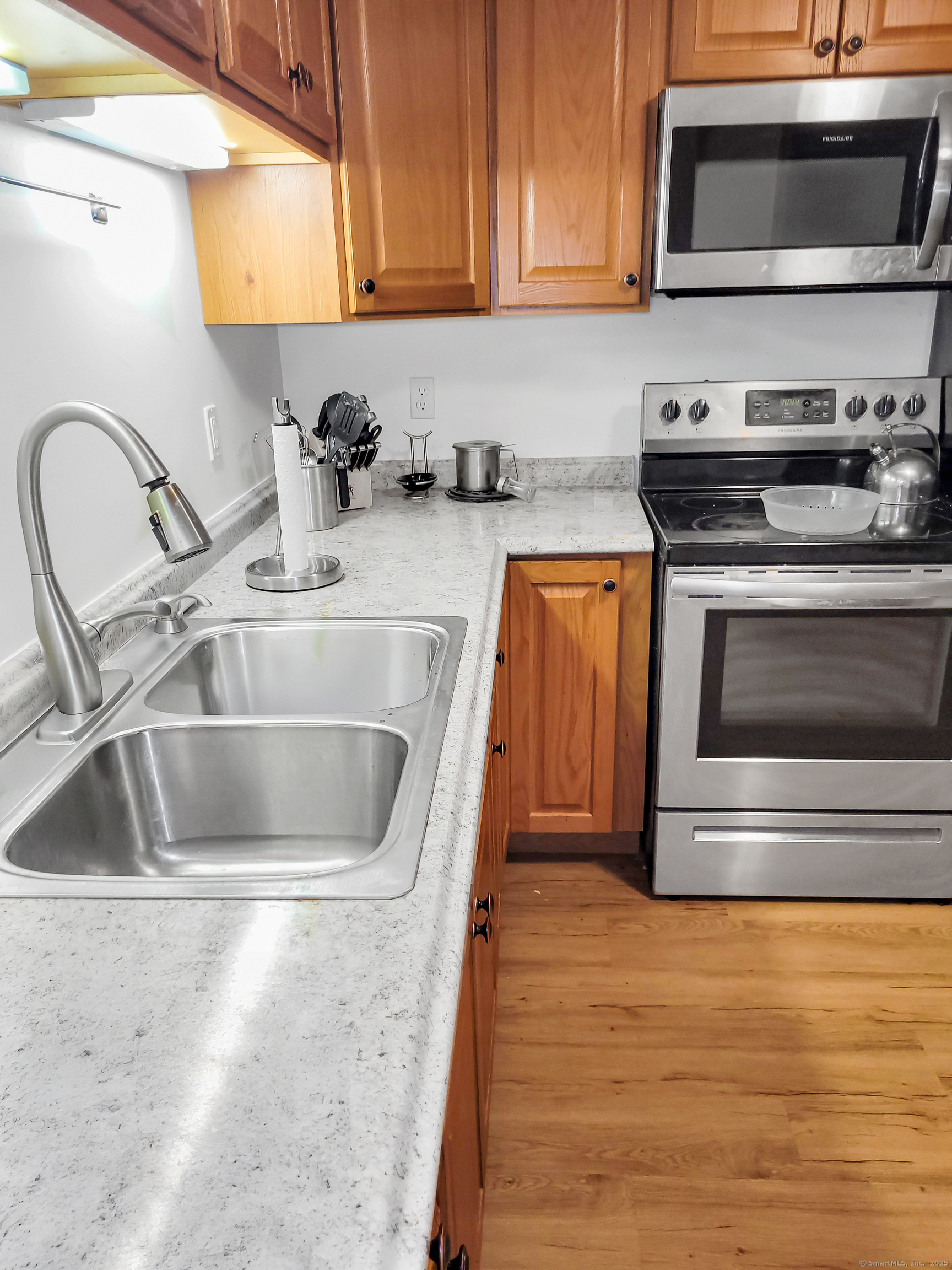 1 Armstrong Court, Norwalk, Connecticut image 7