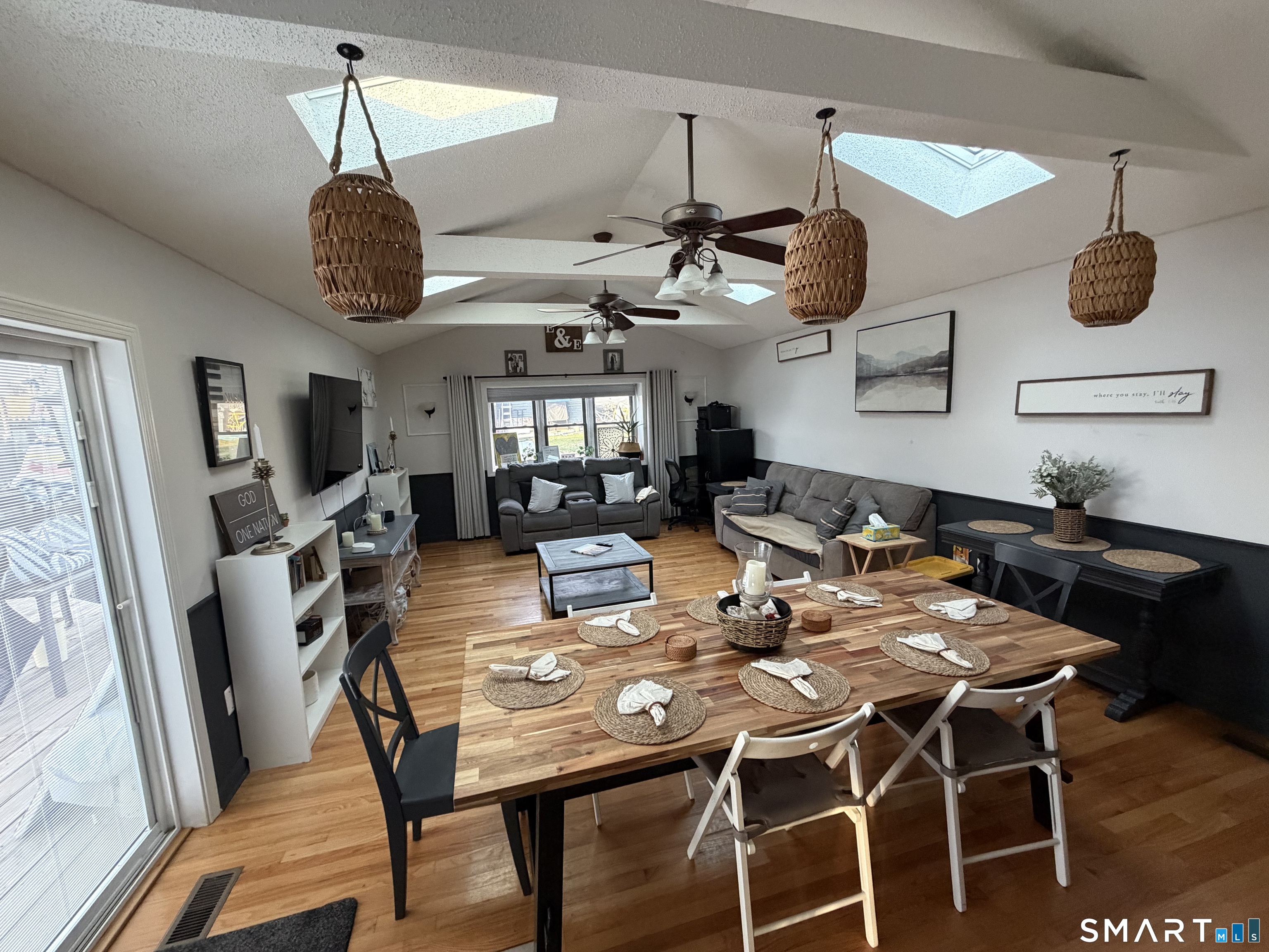 407 Short Beach Road