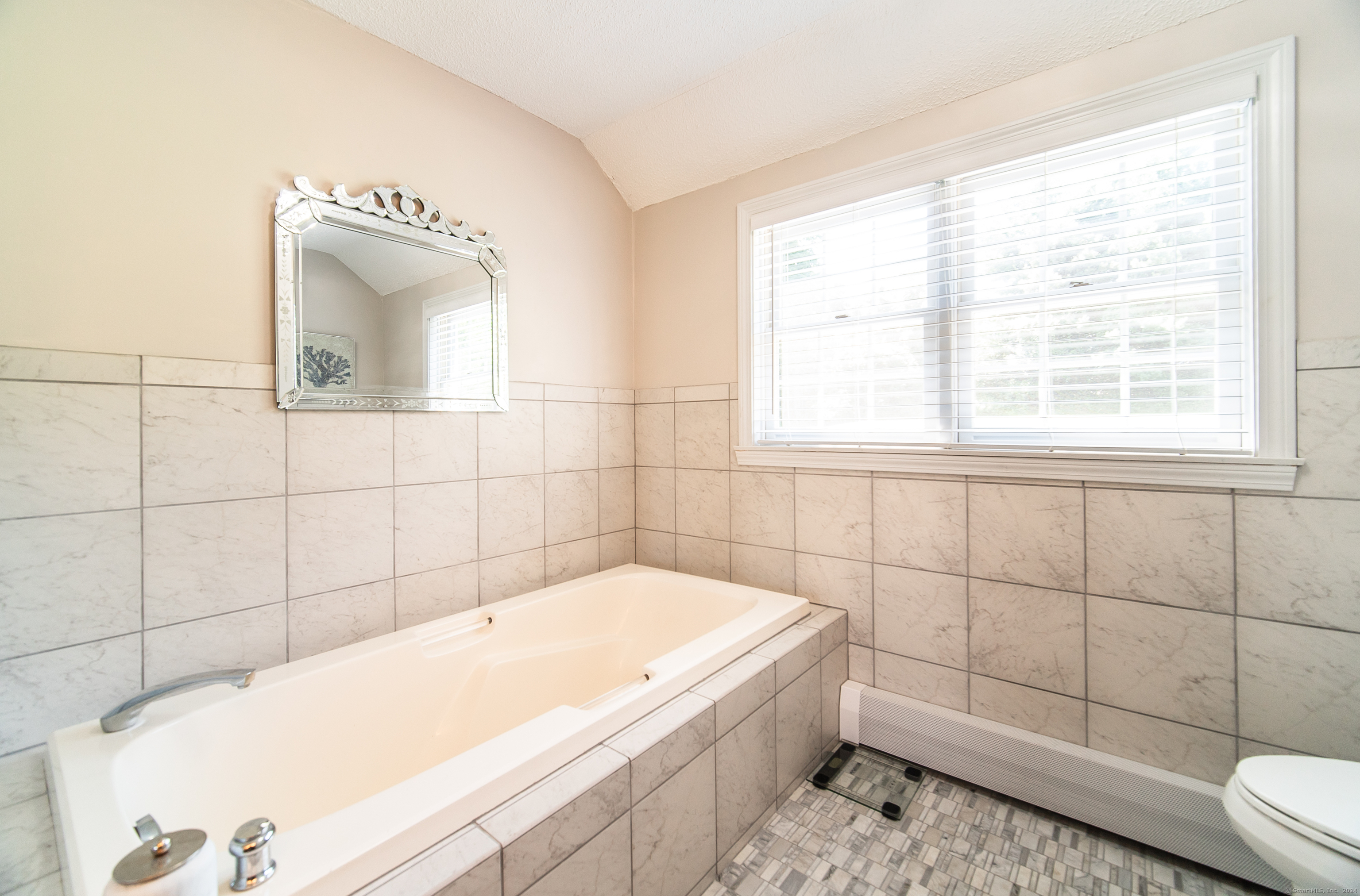175 Kings Highway, North Haven, Connecticut image 24