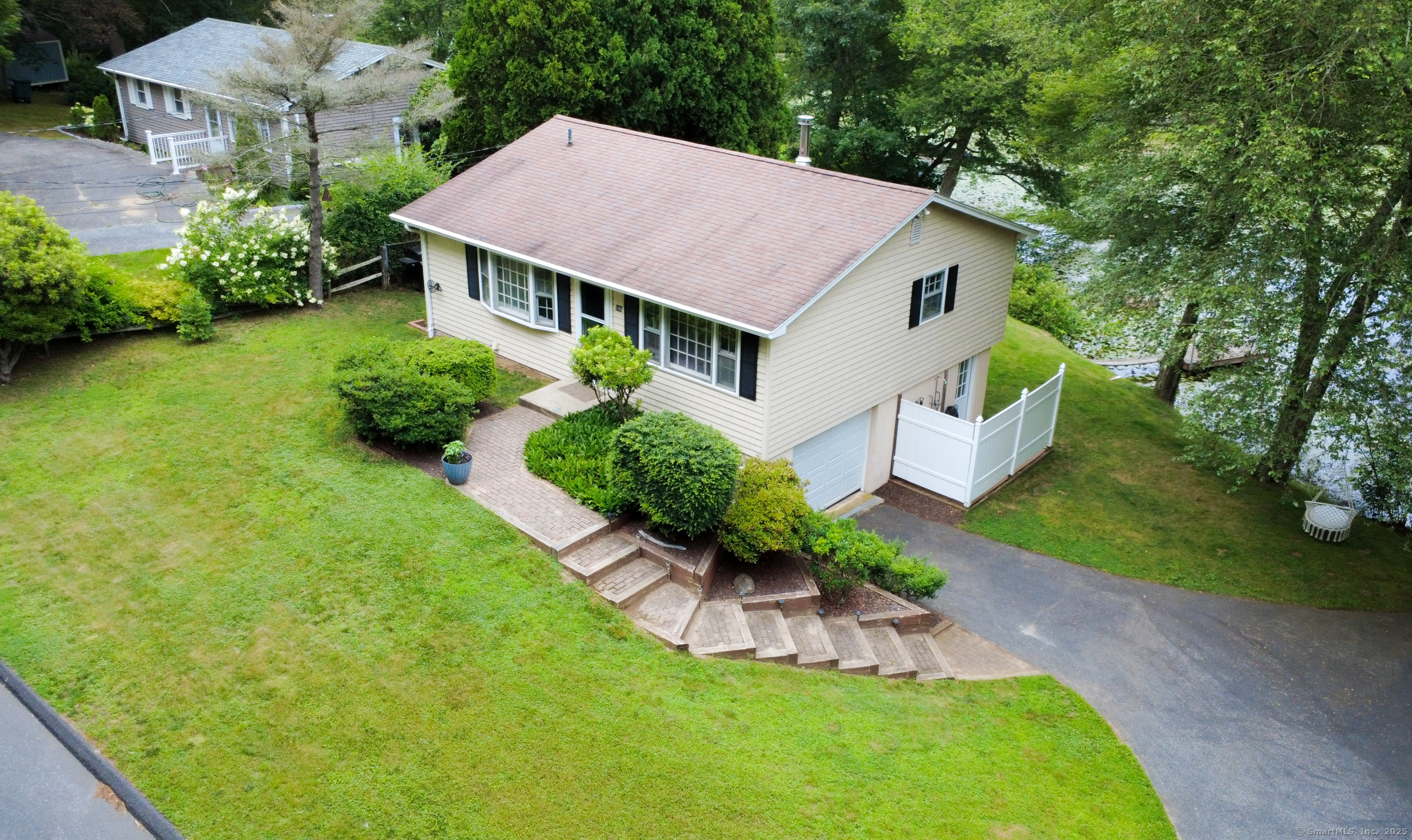 140 Flanders Road