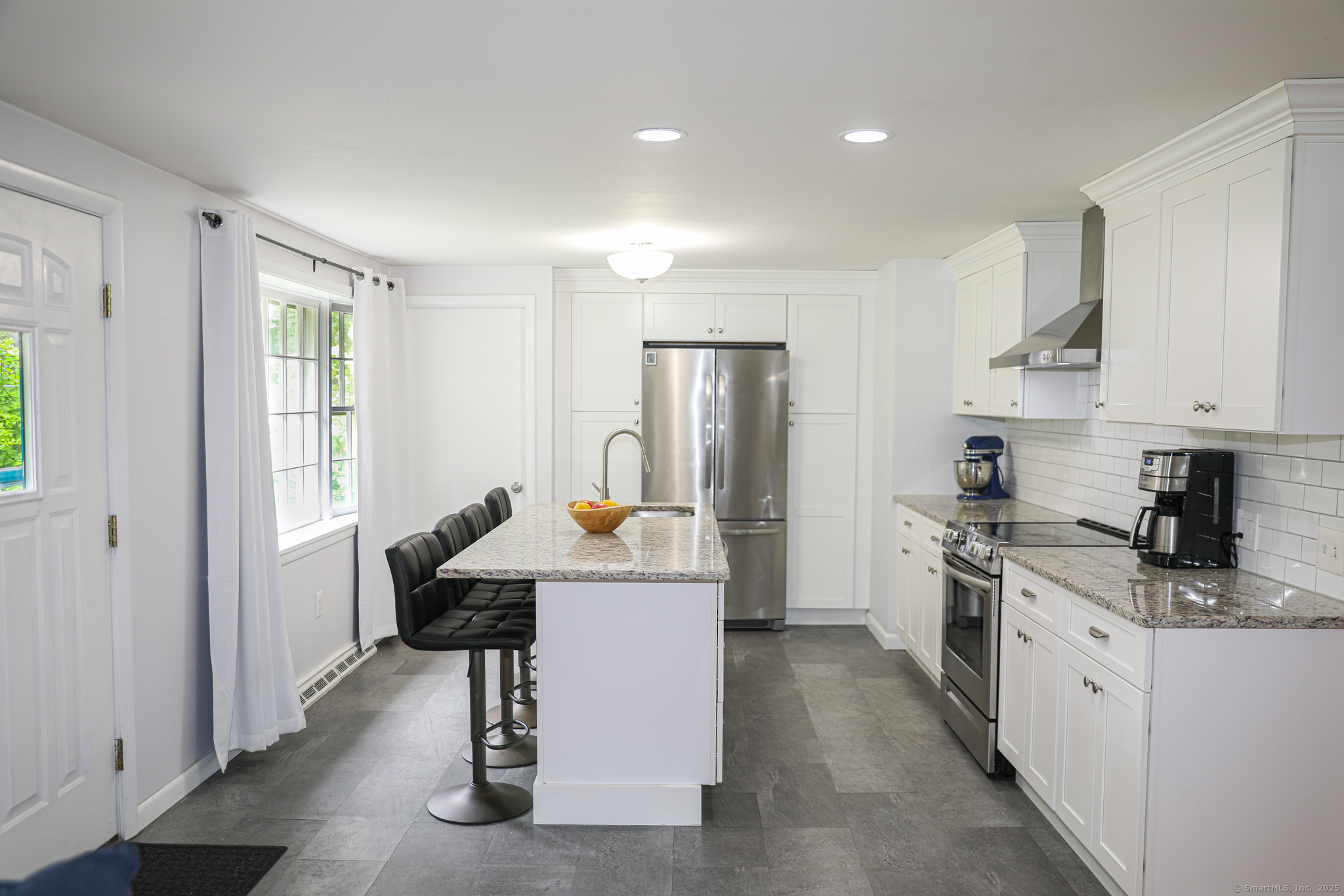 140 Flanders Road