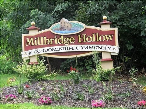 Tiny photo for 24 Prospect Street #39, Manchester, CT 06040 (MLS # 24167928)