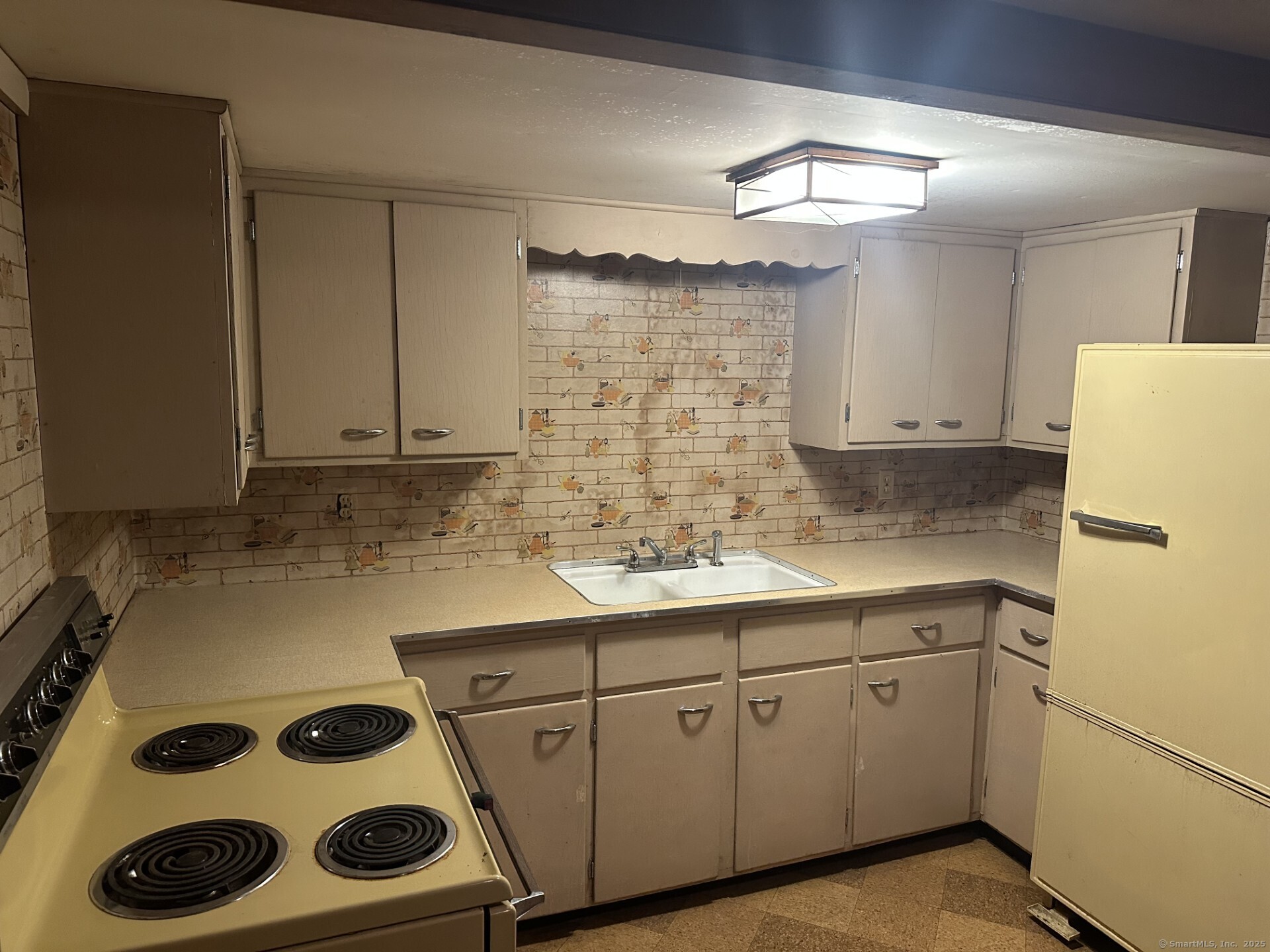 74 Farmington Avenue, Plainville, Connecticut image 35