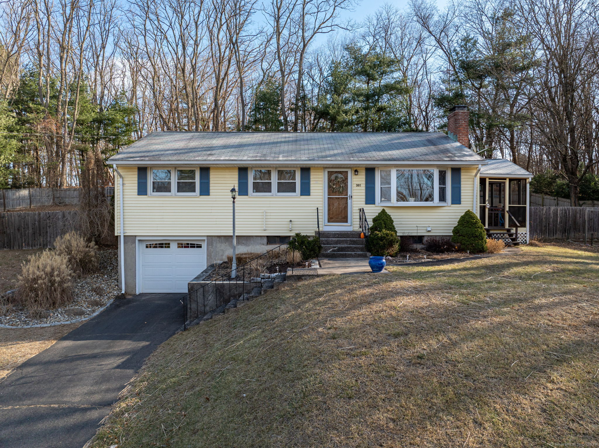 361 Rye Street, East Windsor, Connecticut - 3 Bedrooms  
1 Bathrooms  
6 Rooms - 