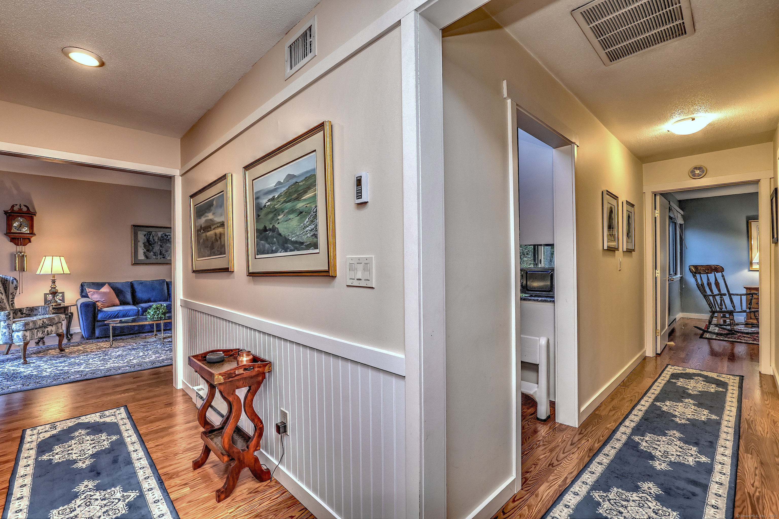 889 Heritage Village B