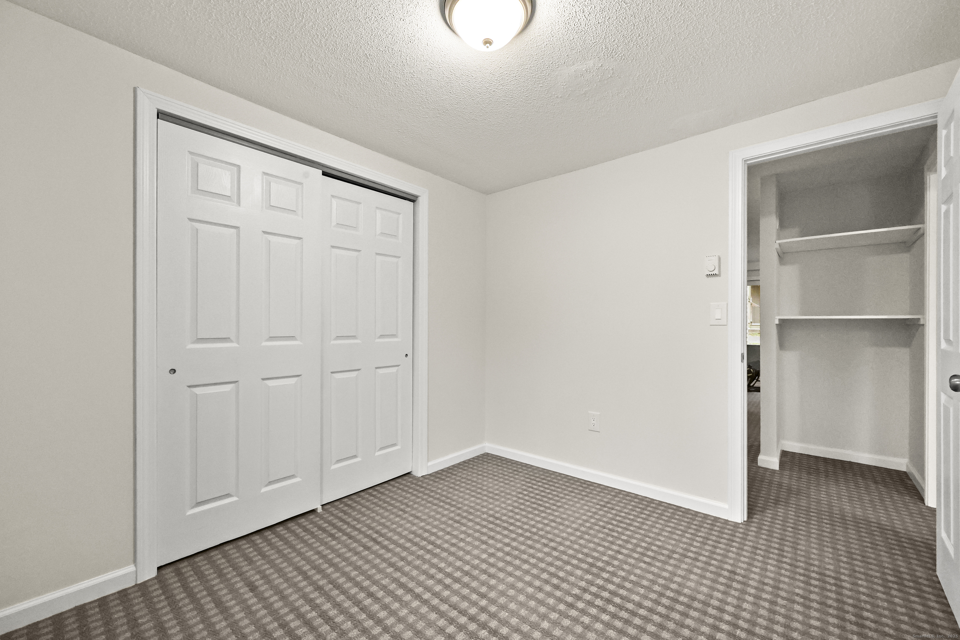 Middletown, Connecticut 06457, United States, 2 Bedrooms Bedrooms, ,1 BathroomBathrooms,Residential,Active,248031