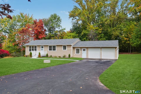 Photo of 30 E Maiden Lane, Monroe, CT 06468 (MLS # 24213966)