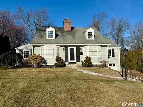Photo of 16 Killian Avenue, Trumbull, CT 06611 (MLS # 24149007)