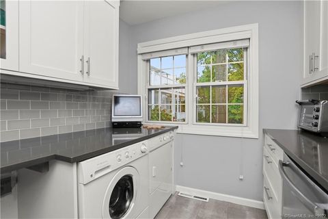 Tiny photo for 245 Unquowa Road #APT 129, Fairfield, CT 06824 (MLS # 24150213)