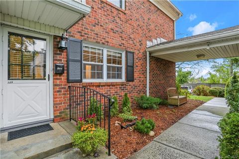 Tiny photo for 245 Unquowa Road #APT 129, Fairfield, CT 06824 (MLS # 24150213)