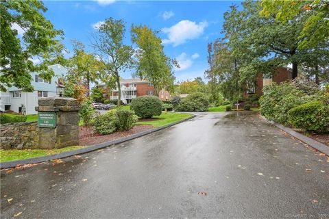 Tiny photo for 245 Unquowa Road #APT 129, Fairfield, CT 06824 (MLS # 24150213)