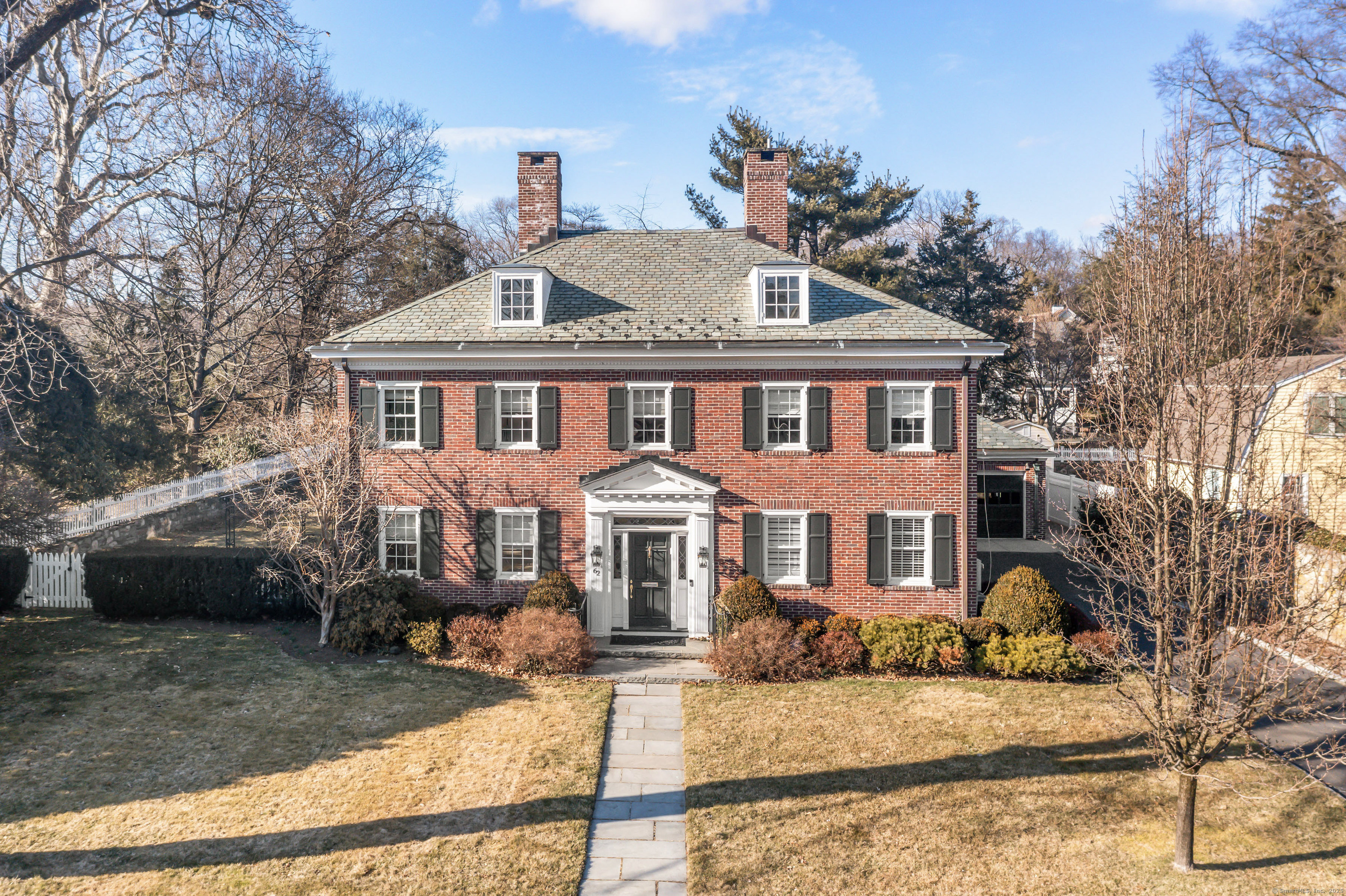 Chester Street, Stamford, Connecticut - 5 Bedrooms  
6 Bathrooms  
11 Rooms - 