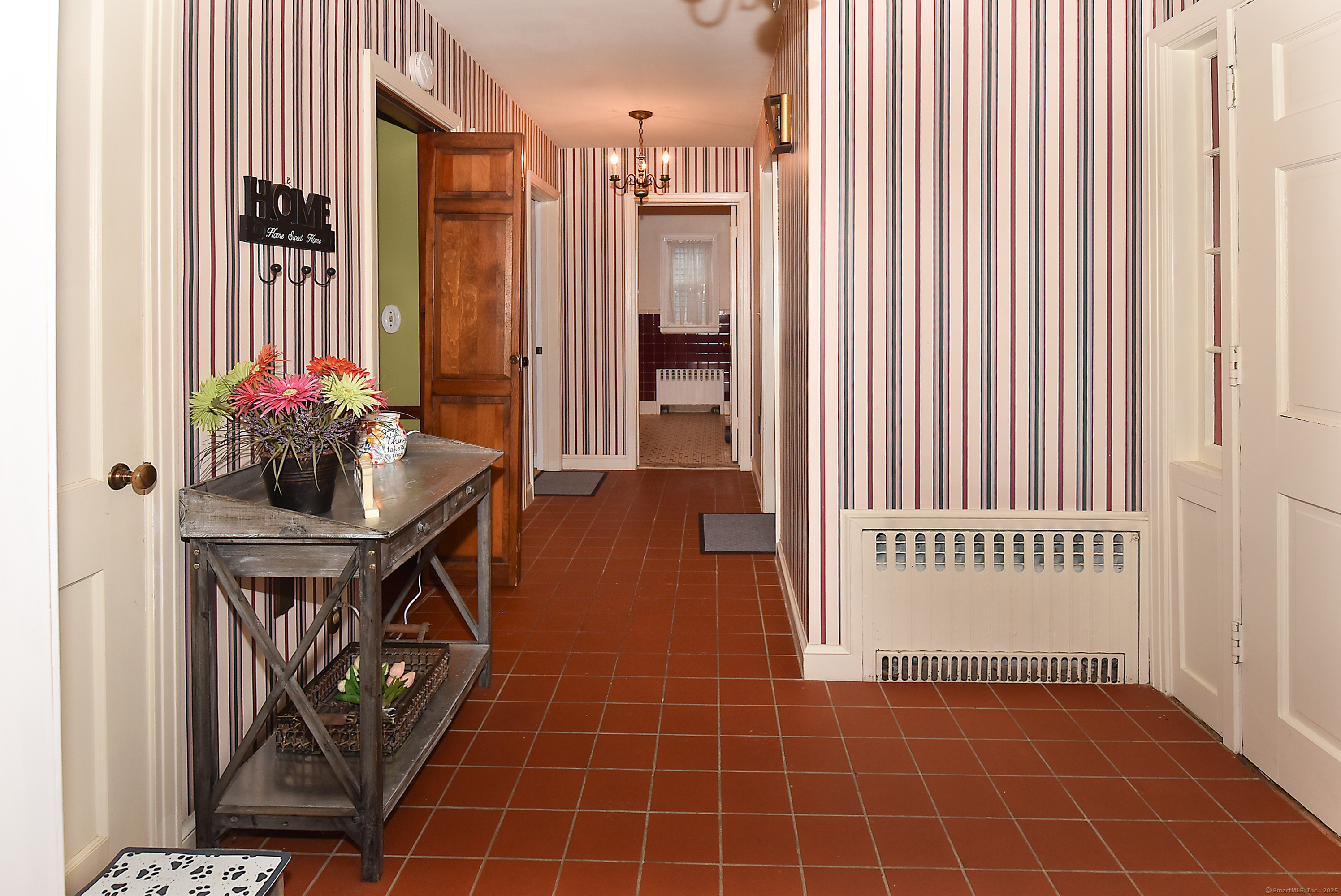 12 Riverdale Road, Enfield, Connecticut image 3