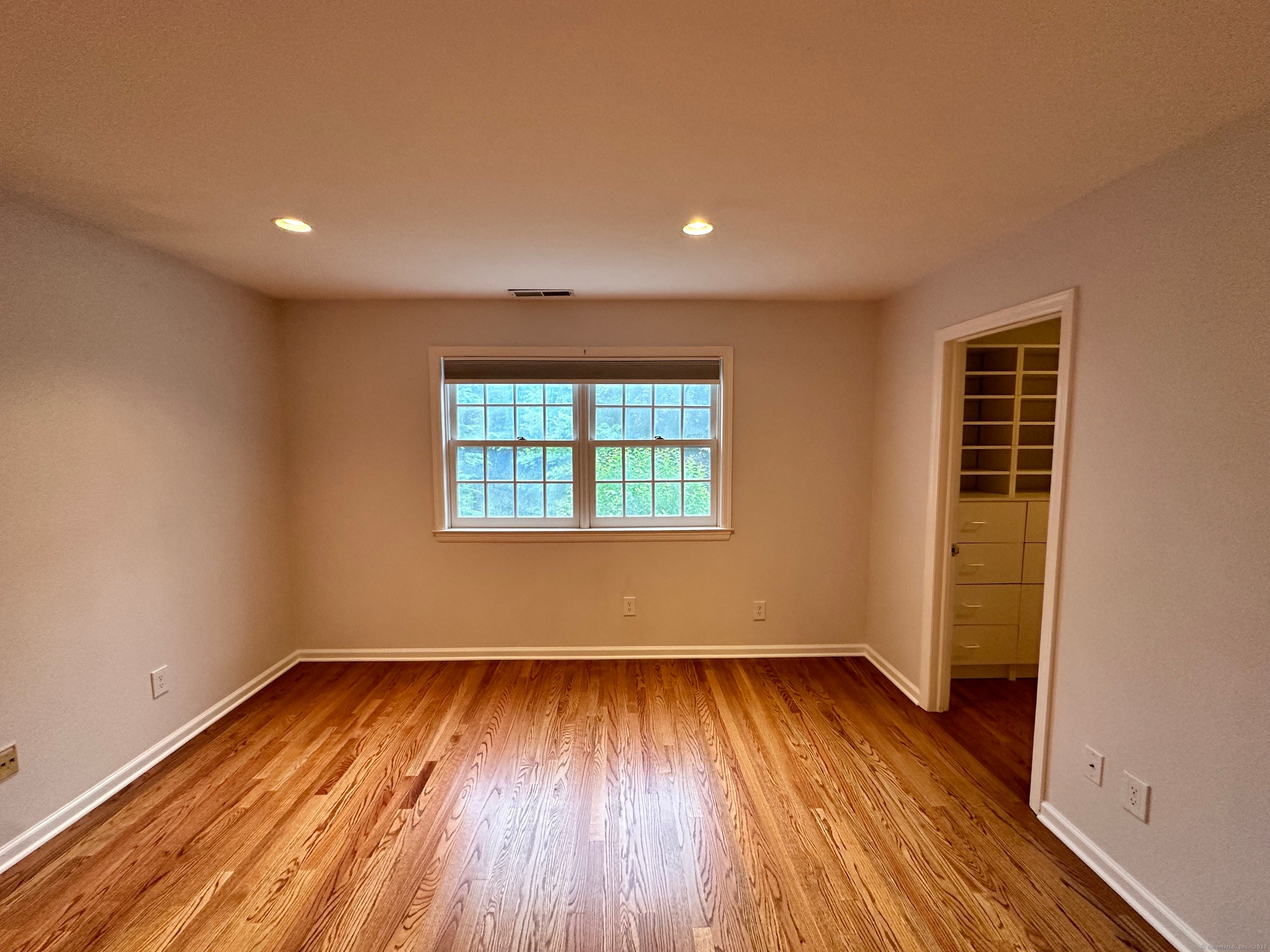 11 Pond Lane 11