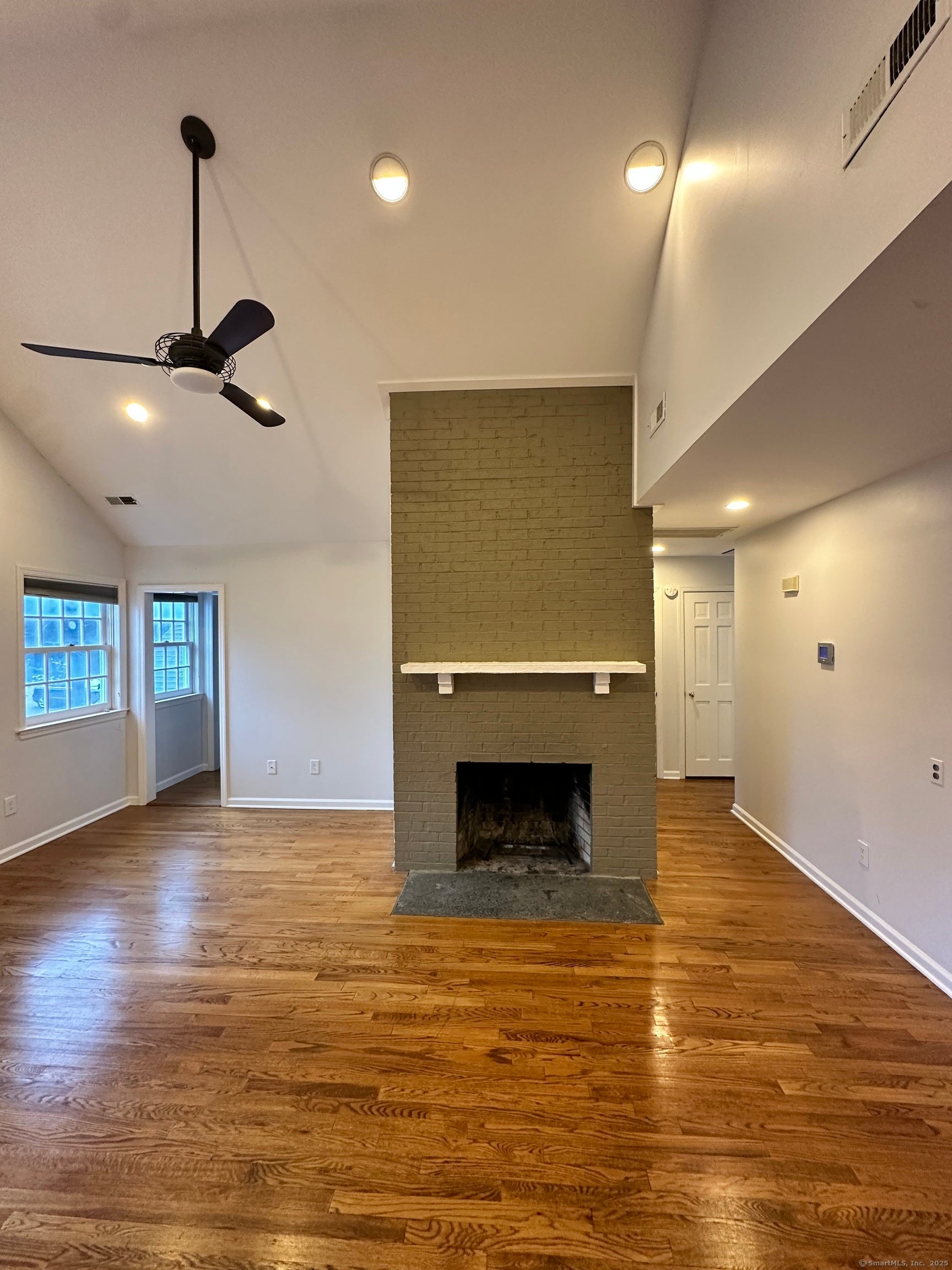 11 Pond Lane 11