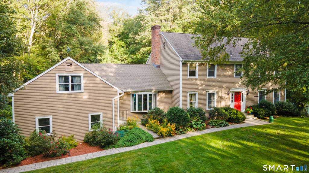 Photo of 168 N Farm Road, Middlebury, CT 06762 (MLS # 24178550)