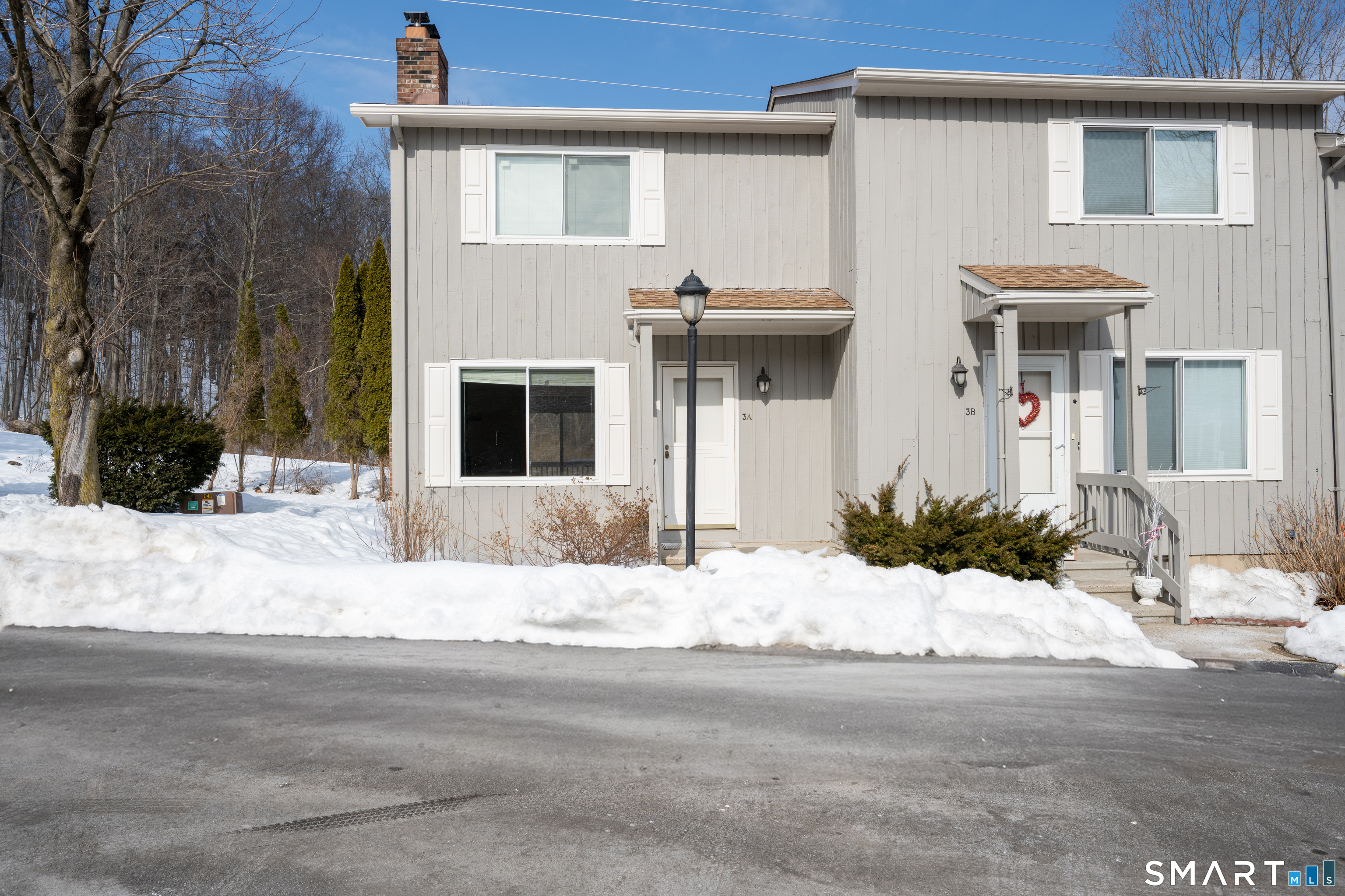 100 Ten Coat Lane 3A