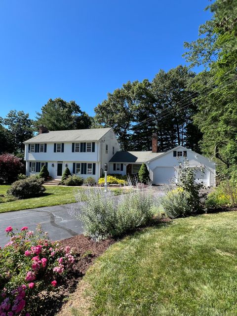 Single Family Residence in Manchester CT 41 Tonica Spring Trail.jpg