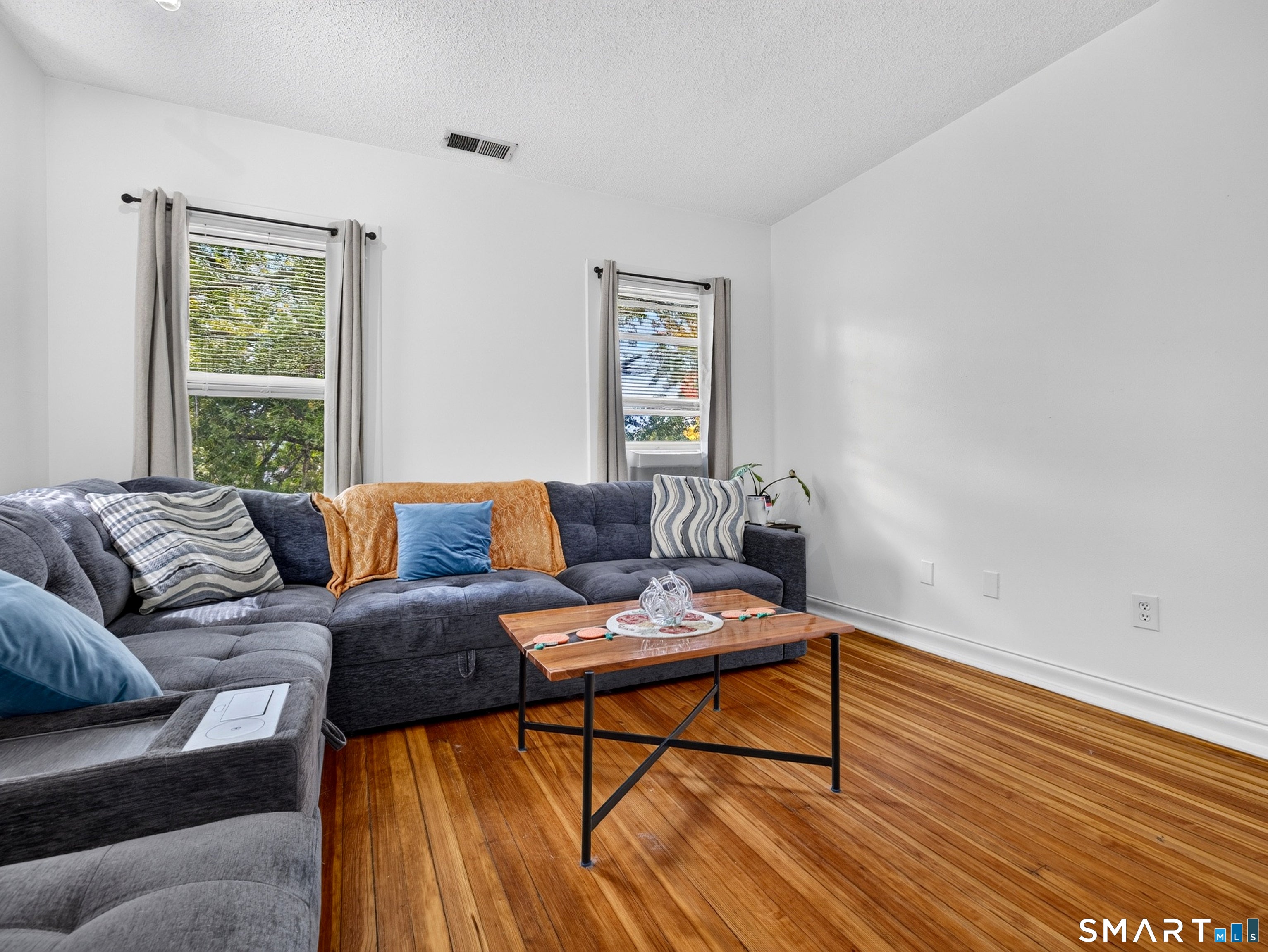 977 Townsend Avenue 2
