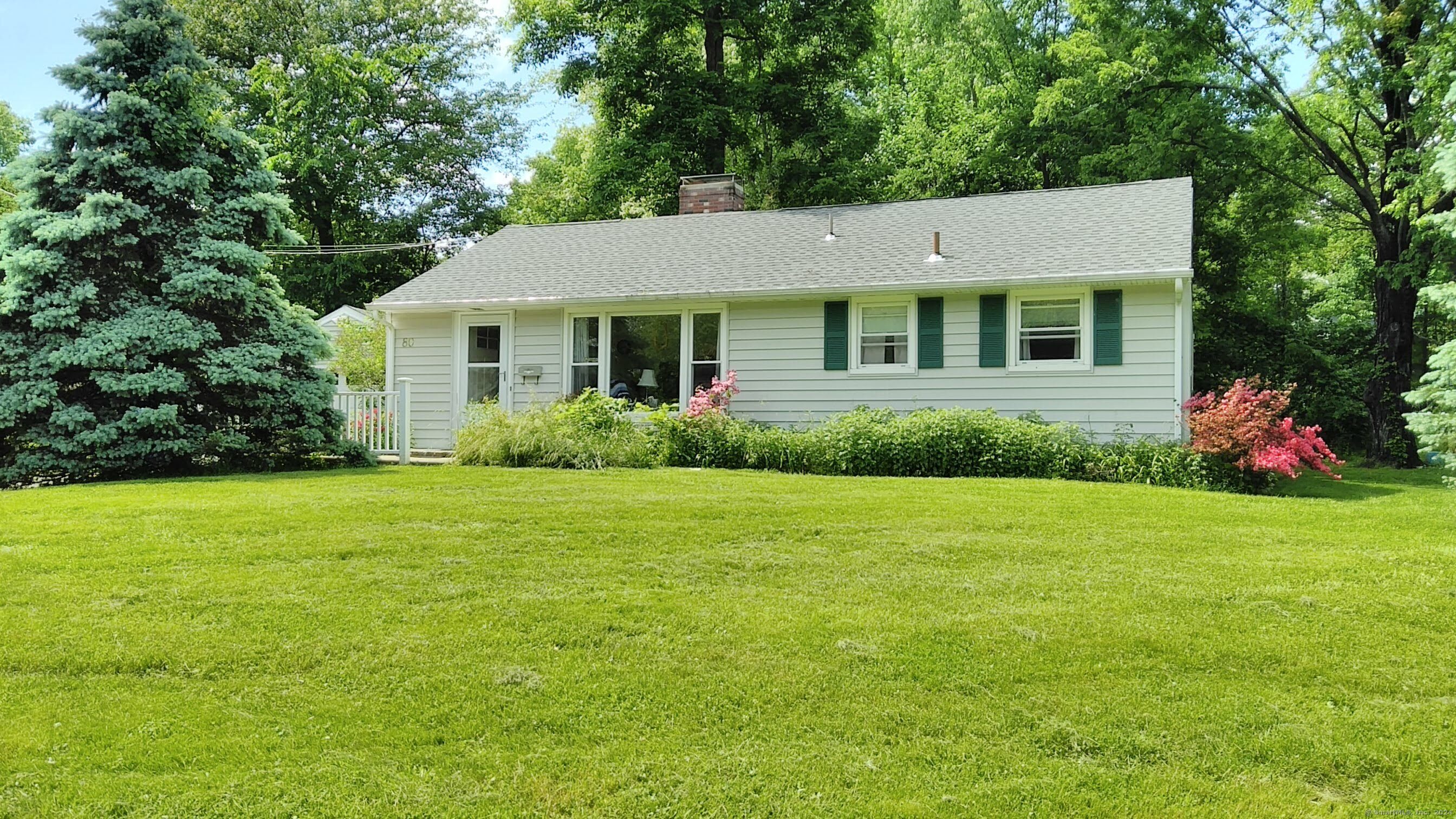 Property for Sale at 80 Ellsworth Drive, Bloomfield, Connecticut - Bedrooms: 3 
Bathrooms: 1 
Rooms: 5  - $179,900