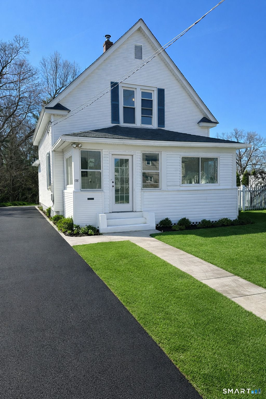 Photo of 178 Parker Street, Manchester, CT 06040 (MLS # 24167166)
