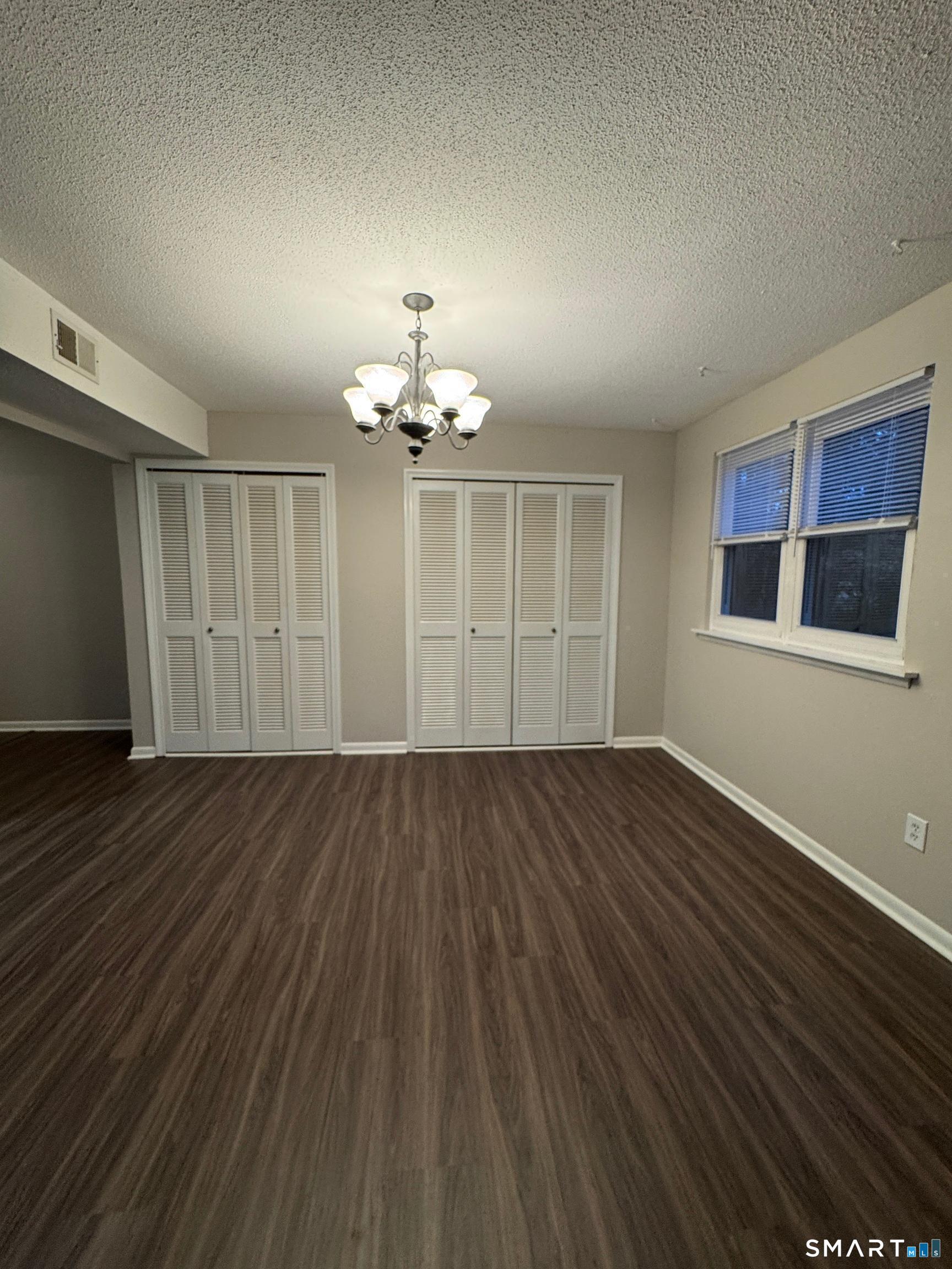512 Twin Circle Drive 512