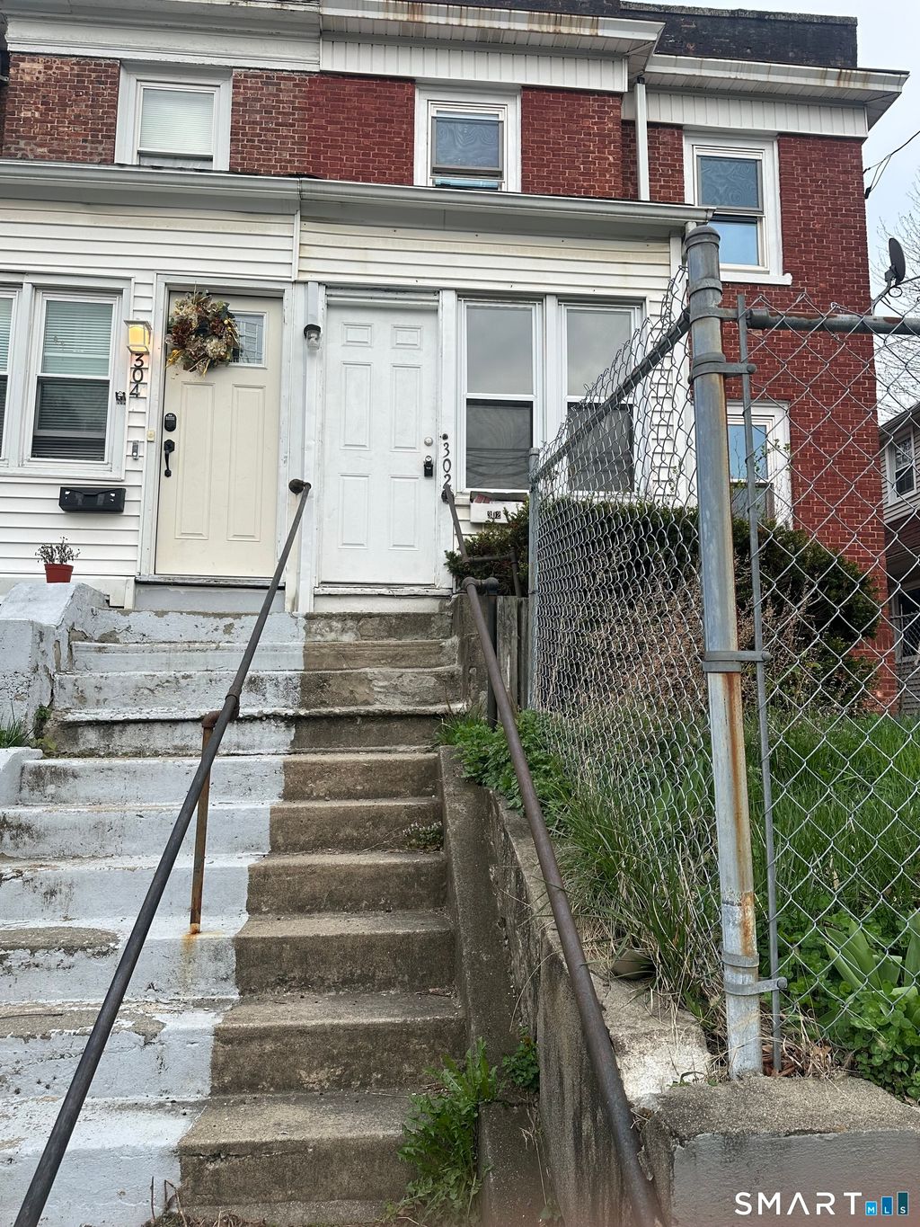 Photo of 302 Dover Street, Bridgeport, CT 06610 (MLS # 24171033)