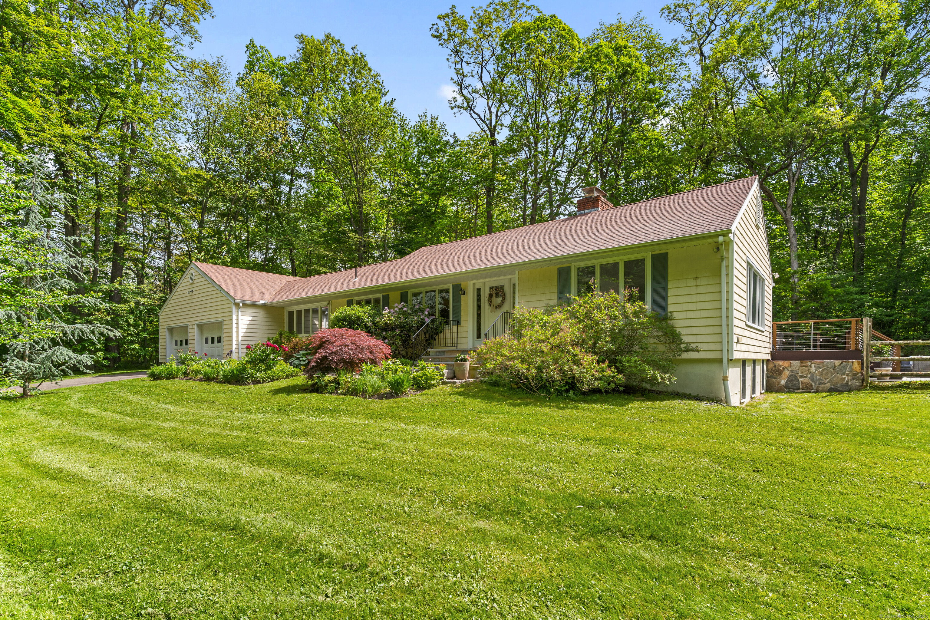 Deforest Road, Wilton, Connecticut - 3 Bedrooms  
2 Bathrooms  
7 Rooms - 