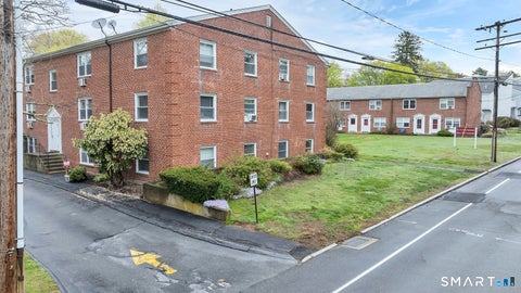 Condo For Rent - 111 Niles Hill Road #E<br/> New London County, New London, CT 06357