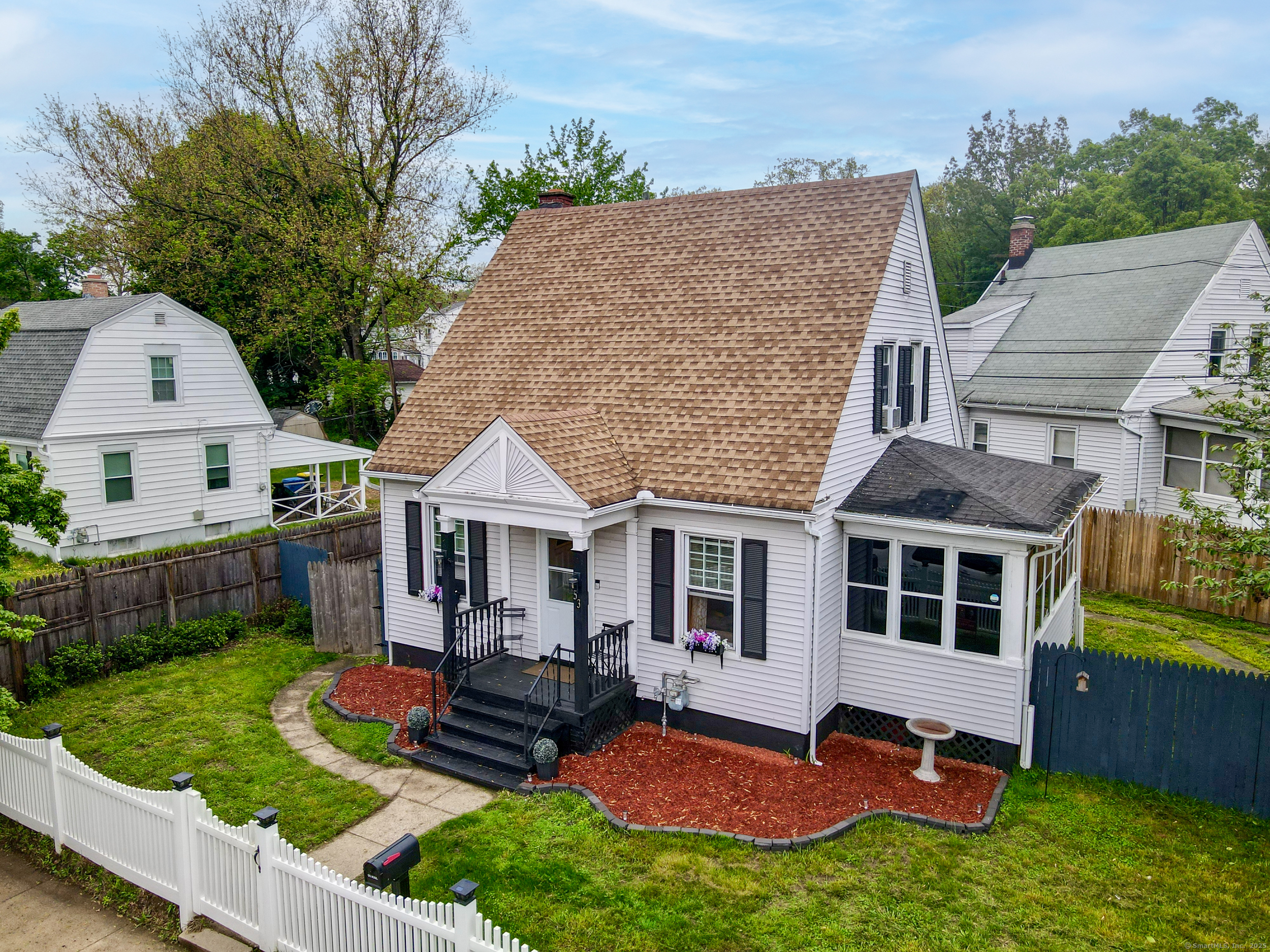 Property for Sale at Sycamore Lane, Waterbury, Connecticut - Bedrooms: 3 
Bathrooms: 1 
Rooms: 7  - $265,000