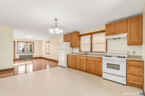 24 Pilgrim Avenue Waterbury CT 06704