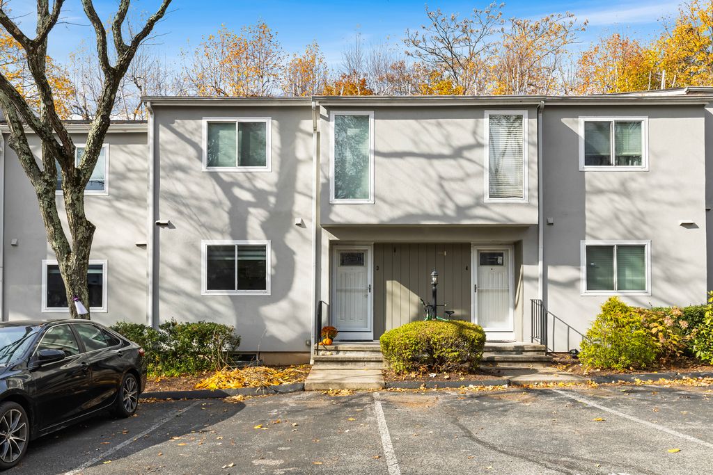 Photo of 48 Randall Avenue #APT 3, Stamford, CT 06905 (MLS # 24135785)