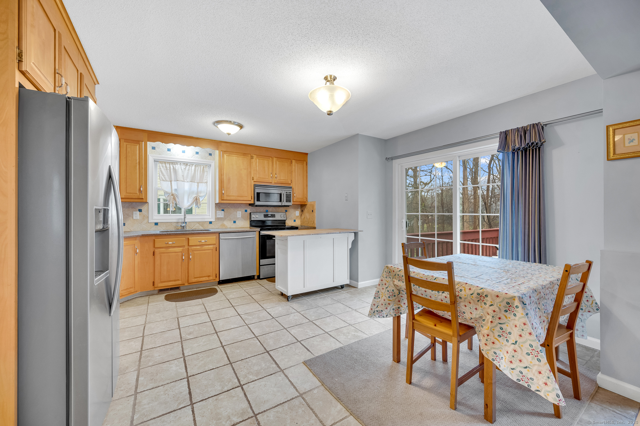 27 Olde Village Circle #27, Wallingford, Connecticut image 12