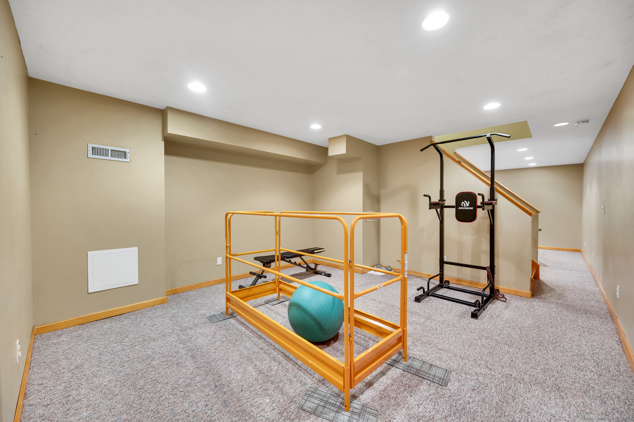 27 Olde Village Circle #27, Wallingford, Connecticut image 33