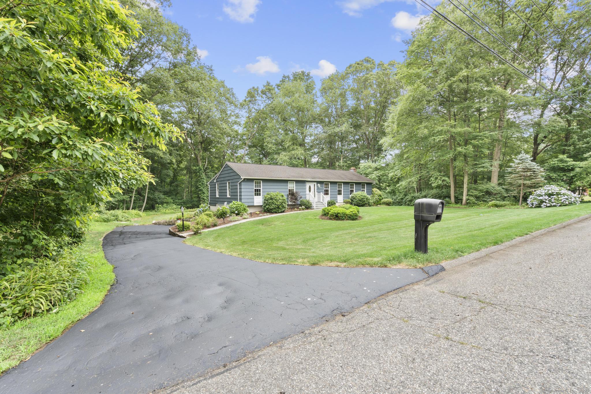 477 Skyline Drive