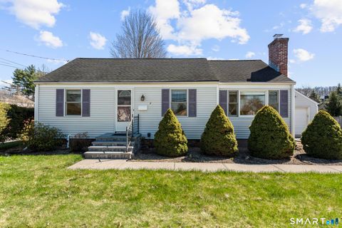 Homes For Sale - 28 Kitts Lane<br/> Newington, CT 06111