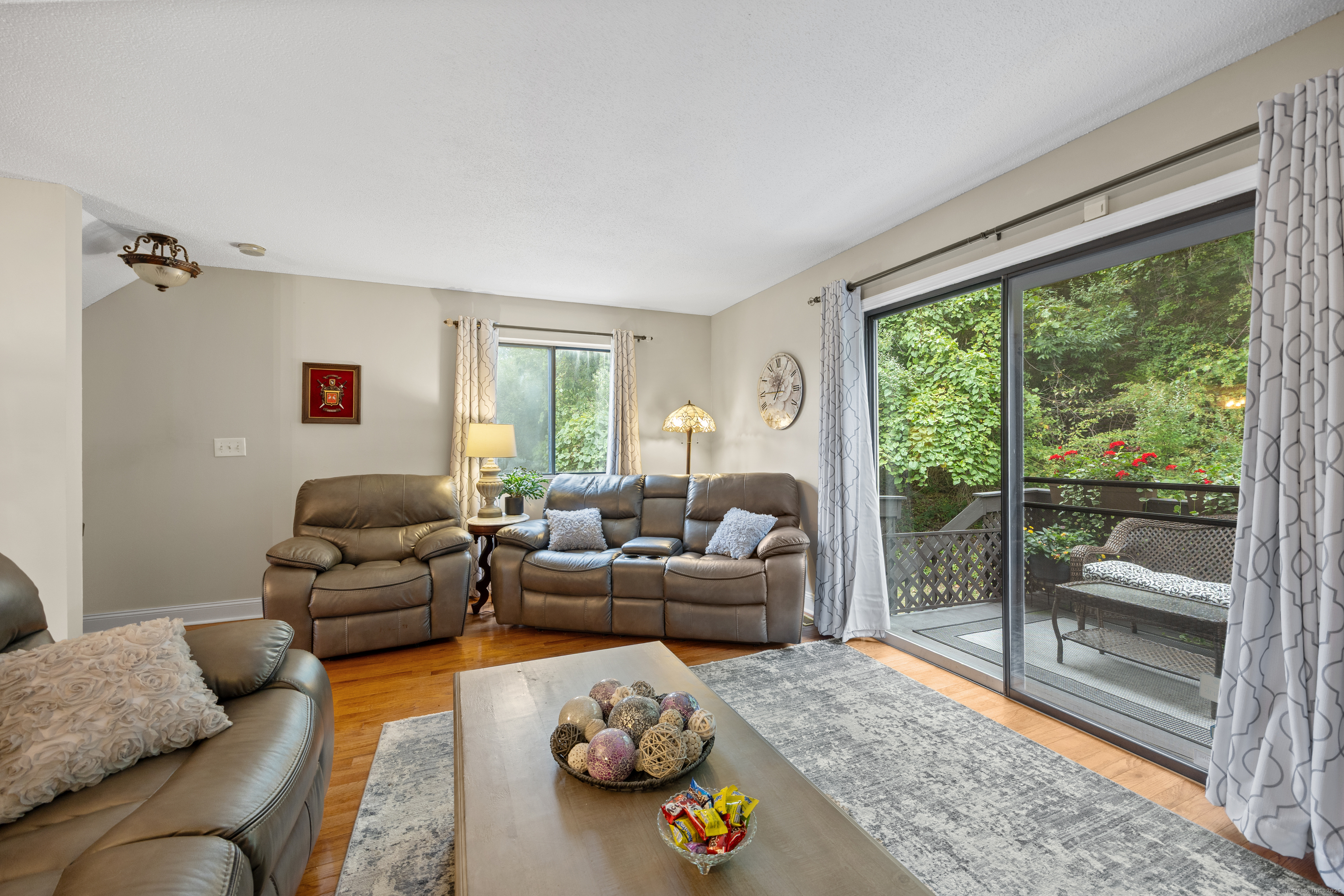 140 Thompson Street APT 14A