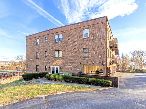 Photo of 50 Long Street #APT 5, New Britain, CT 06051 (MLS # 24146642)