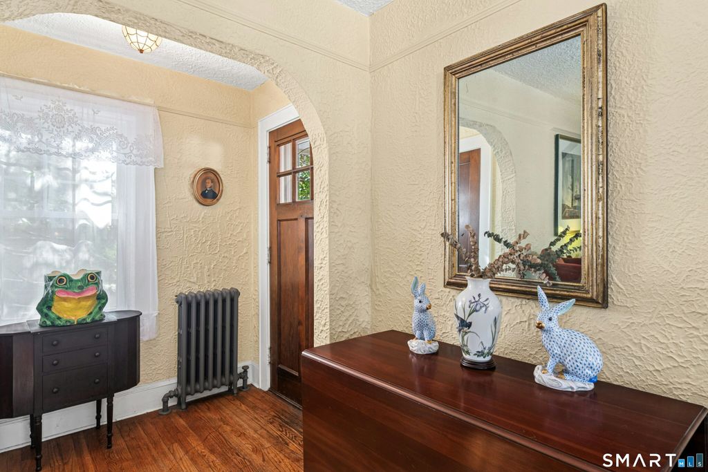 Photo of 1018 North Street, Greenwich, CT 06831 (MLS # 24176002)