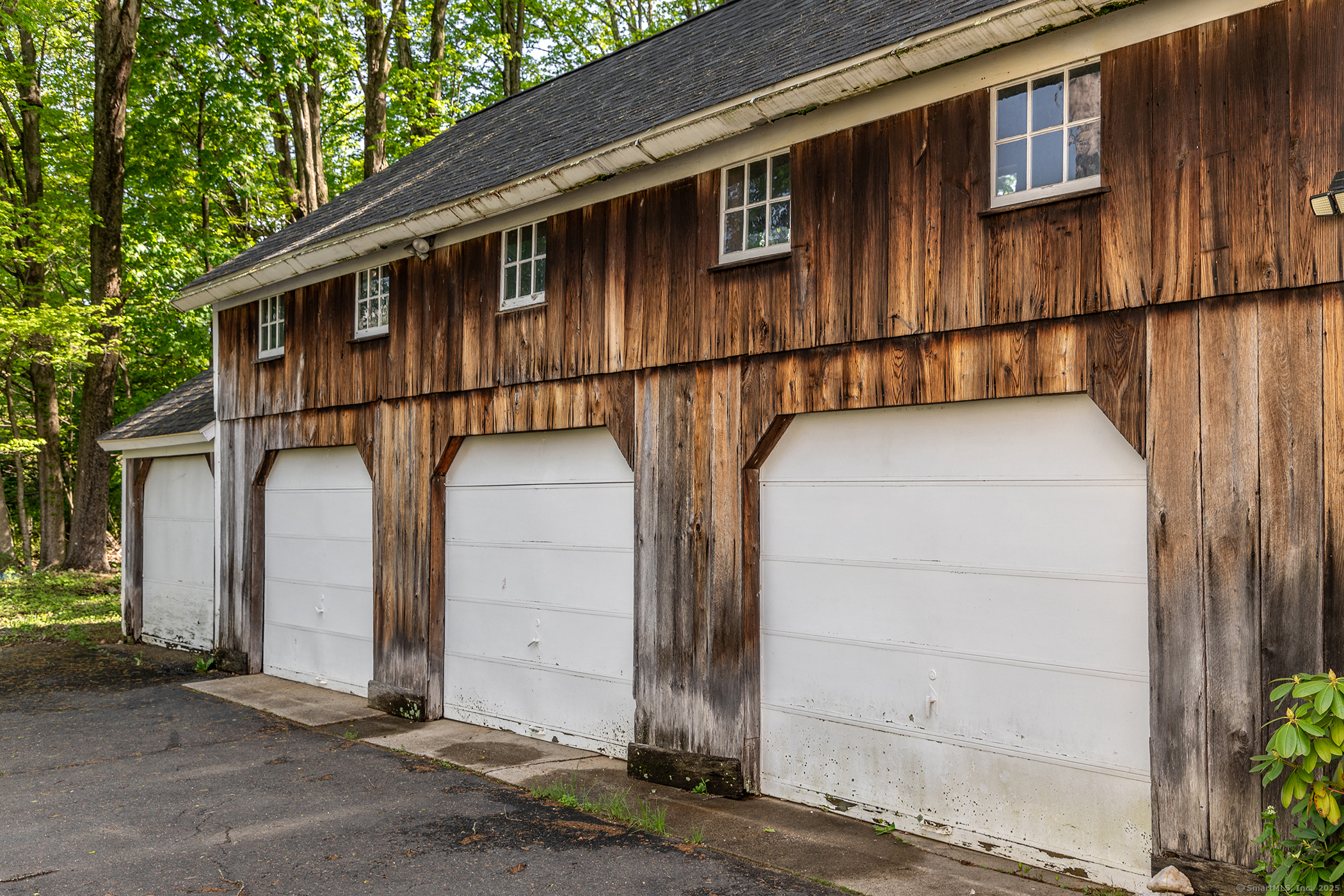 8 Southbury Road