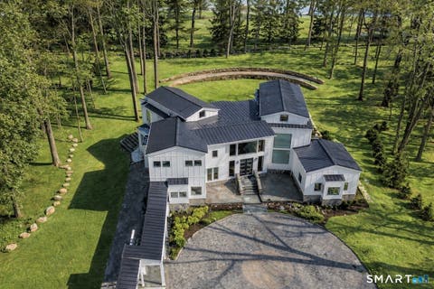 Photo of 475 Fence Row Drive, Fairfield, CT 06824 (MLS # 24184587)