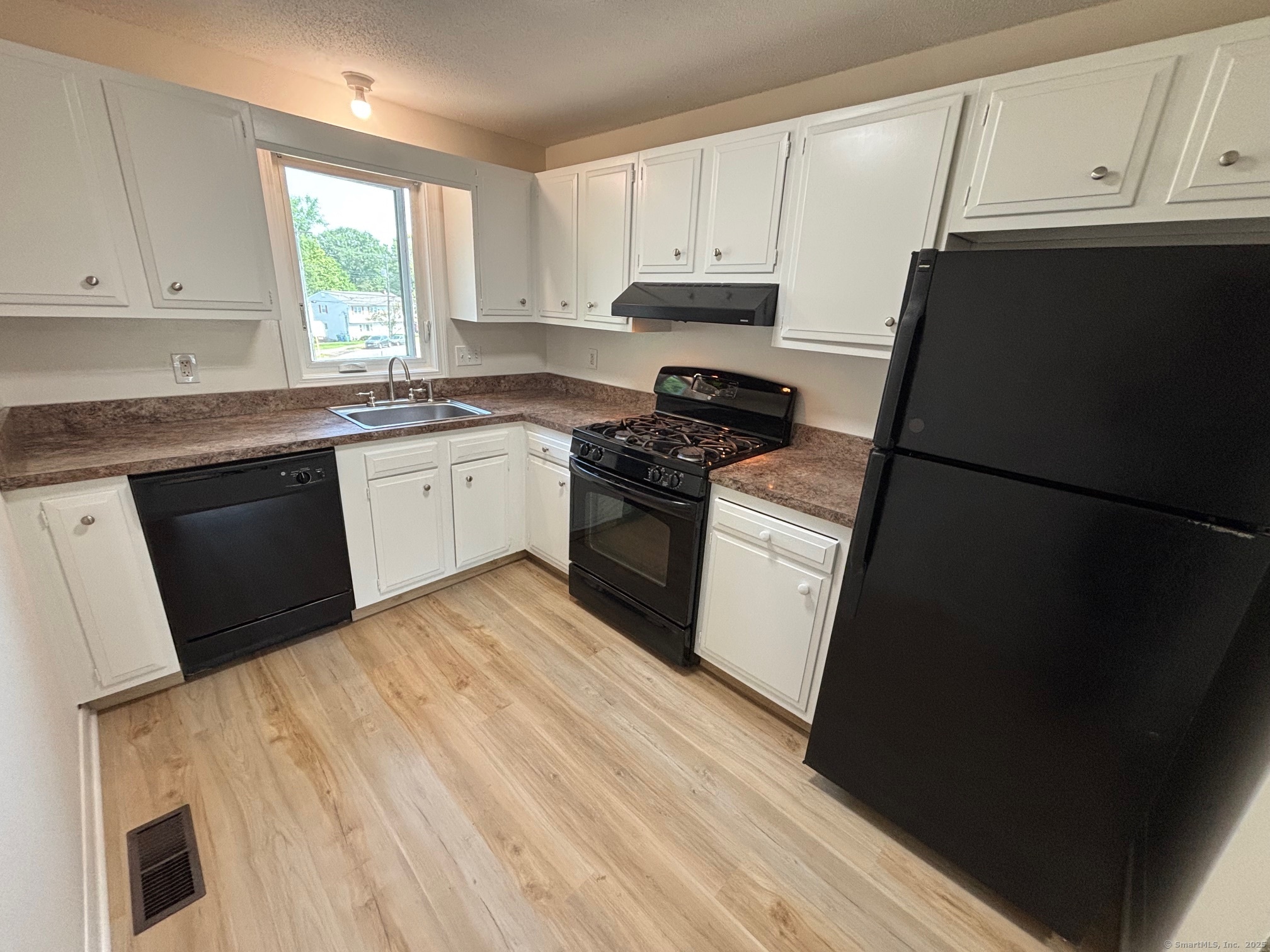 167 High Top Circle #167, Hamden, Connecticut image 3