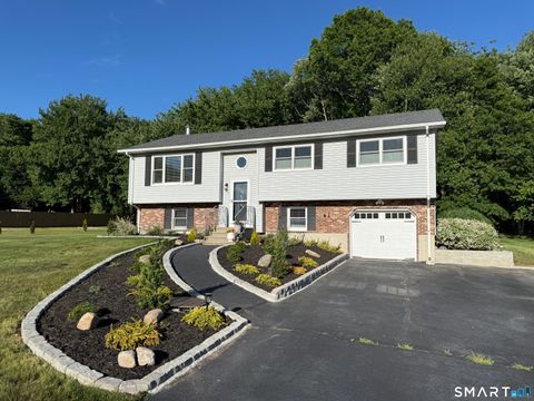 Homes For Rent - 29 Deer Ridge Road<br/> Stonington, CT 06378