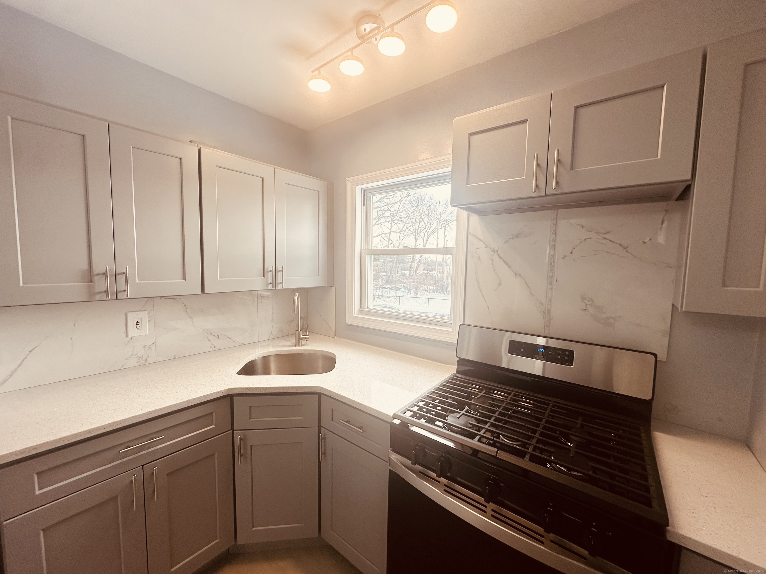 99 West Street, New Britain, Connecticut image 6